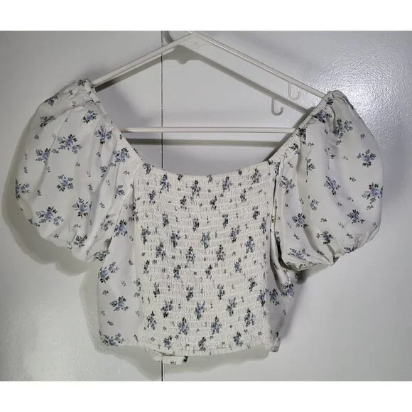 Hollister XS Puff Sleeve Mini Top Peasant Coquette White Blue Flowers Festival - Picture 2 of 7